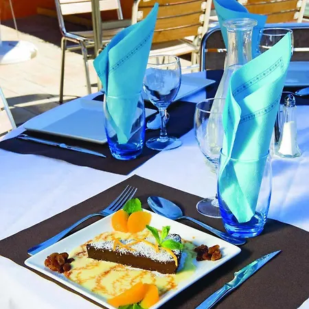 Bleues Delcloy Hotel 3*